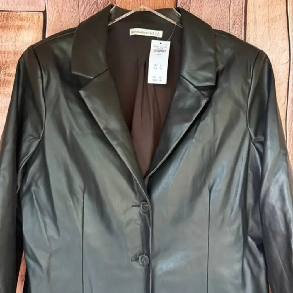 Abercrombie‎ & Fitch Faux Leather Jacket Black Large Workwear Minimalist NWT - Picture 3 of 9